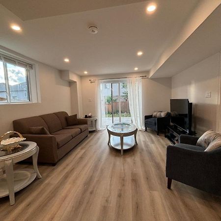 One-Bedroom Unit At Vista Hill Waterloo Exteriör bild